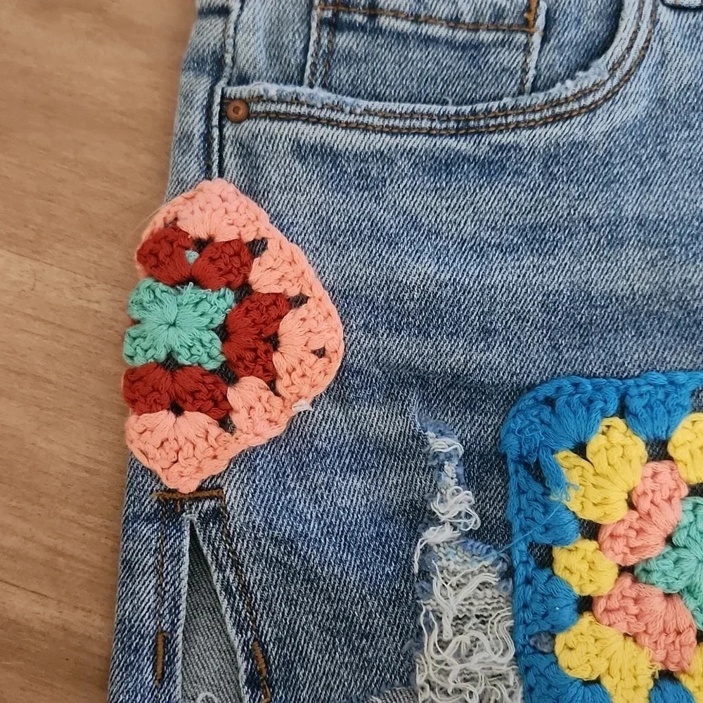 Sold Out Blank NYC kids crochet denim jean shorts - Picture 7 of 8